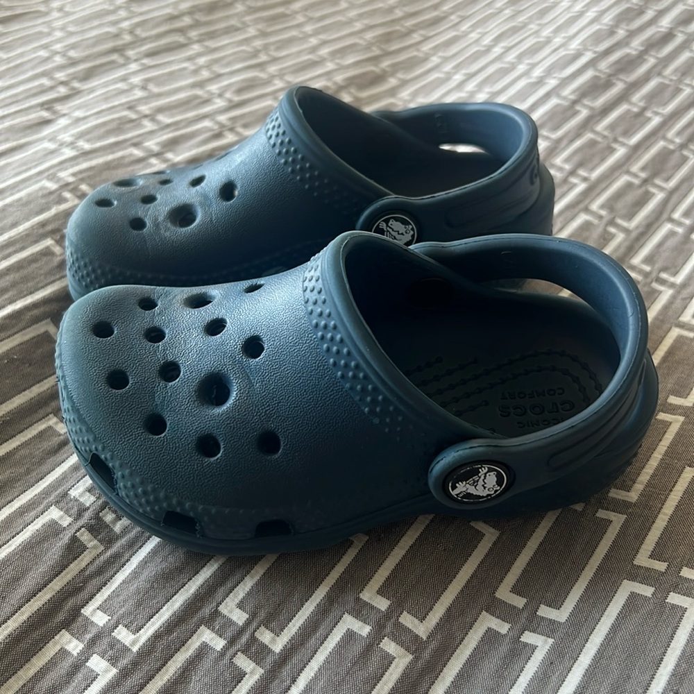 Navy toddler crocs